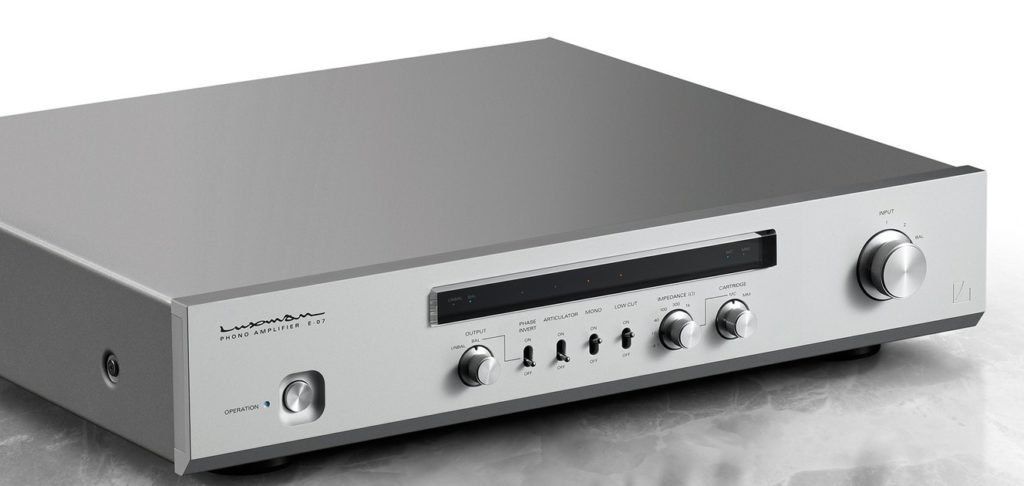 O Luxman E-07 είναι το αποτέλεσμα χρόνων έρευνας, συνδυάζοντας πρωτοποριακή τεχνολογία με υψηλό δείκτη ευχρηστίας και εξαιρετική ποιότητα ήχου.