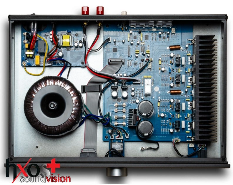 Ο νέος Musical Fidelity B1xi του 2025 προσφέρει 100W στα 4Ω ή 60W στα 8Ω. 