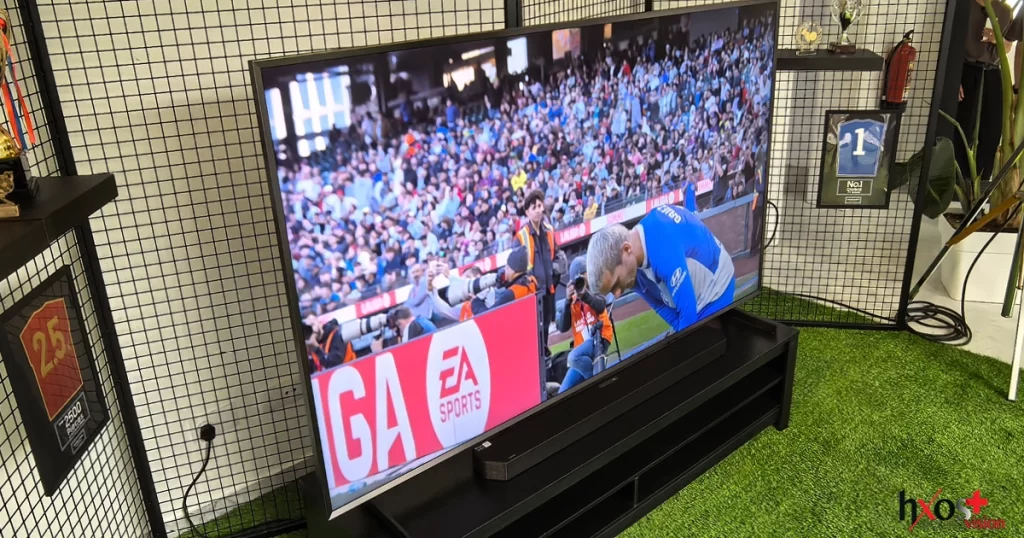 Με το Samsung Vision AI, η νέα σειρά τηλεοράσεων της εταιρείας αξιοποιεί την τεχνολογία Quantum Dot που προσφέρει ζωντανή και ρεαλιστική εικόνα για μια αξέχαστη εμπειρία θέασης. 