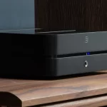 Bluesound Powernode – ενισχυτής streaming με υποστήριξη Dolby Digital 5.1 και BluOS multiroom, σε μαύρο ματ φινίρισμα