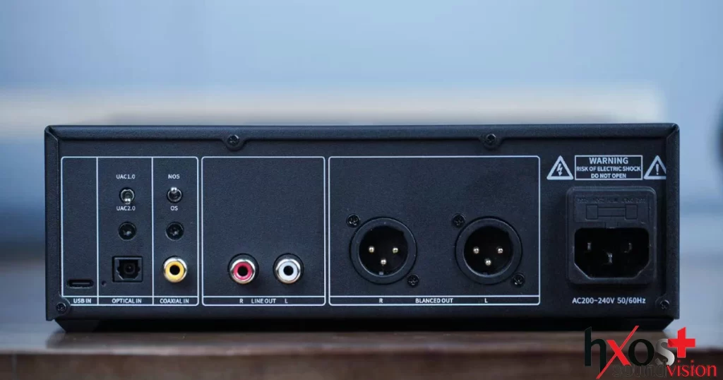 FiiO Warmer - Λαμπάτος DAC με συστοιχία αντιστάσεων R2R 24-bit, λυχνίες E88CC της JJ Electronics και VU meters