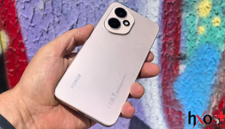 HONOR 400 smartphone με μεταλλικό πλαίσιο και επίπεδη οθόνη σε Desert Gold χρώμα