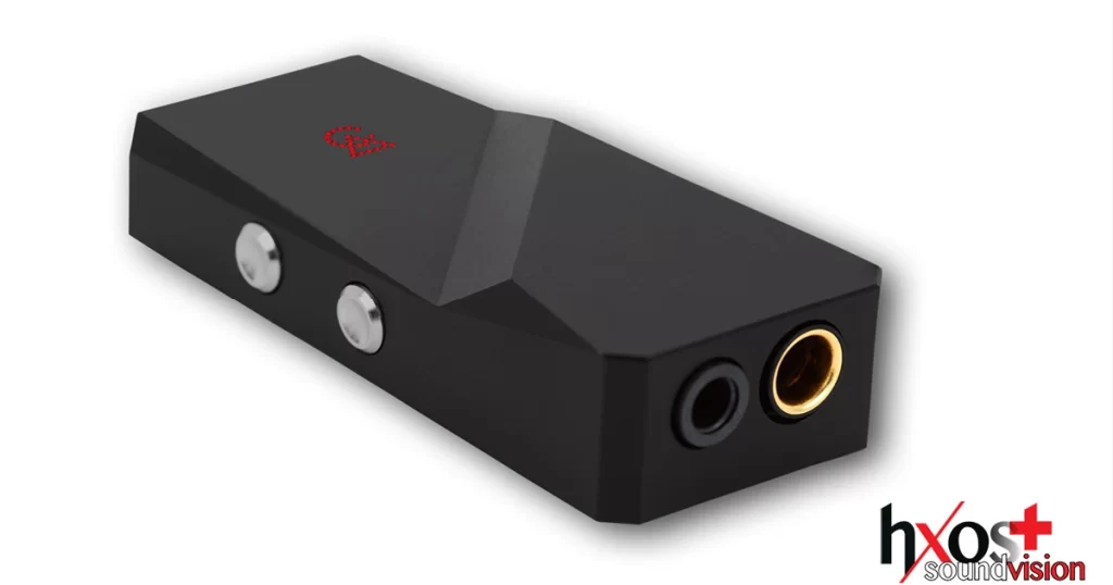 Το Relay συνοδεύεται από καλώδιο USB-C μήκους μόλις 6cm, πανί καθαρισμού από μικροΐνες και κομψή τσάντα RipstopΤο Relay συνοδεύεται από καλώδιο USB-C μήκους μόλις 6cm, πανί καθαρισμού από μικροΐνες και κομψή τσάντα Ripstop