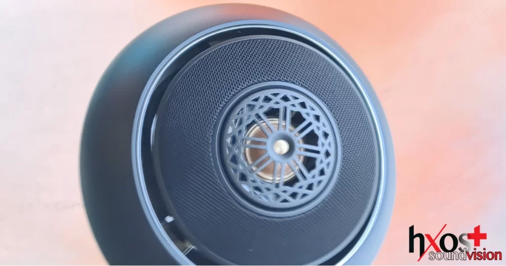 Το Pebble Nova αξίζει με το παραπάνω τα χρήματα που ζητάει, αποτελώντας μια audiophile περίπτωση desktop ηχείου που κεντρίζει το ενδιαφέρον μας.