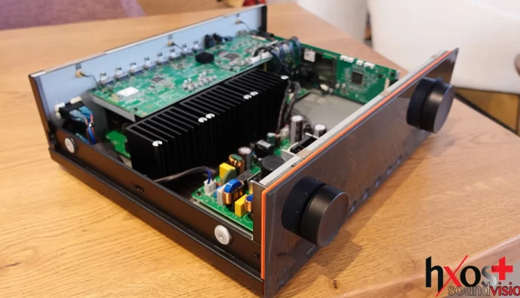 Η JBL δημιούργησε έναν εξαιρετικό ενισχυτή AV, καλά σχεδιασμένο και εύκολο στη χρήση. Είναι πλήρης σε δυνατότητες και προσφέρει στον χρήστη μία άνετη εμπειρία εγκατάστασης και λειτουργίας. Ικανός να δημιουργήσει ένα μεγάλο home cinema.