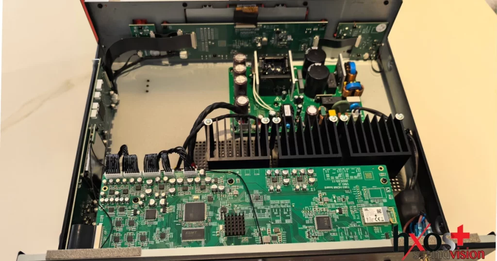 Η JBL δημιούργησε έναν εξαιρετικό ενισχυτή AV, καλά σχεδιασμένο και εύκολο στη χρήση. Είναι πλήρης σε δυνατότητες και προσφέρει στον χρήστη μία άνετη εμπειρία εγκατάστασης και λειτουργίας. Ικανός να δημιουργήσει ένα μεγάλο home cinema.