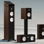 Ηχεία Monitor Audio Bronze 7G σε satin walnut φινίρισμα, με C-CAM drivers και σύγχρονη αισθητική, ιδανικά για στερεοφωνικά και AV συστήματα.