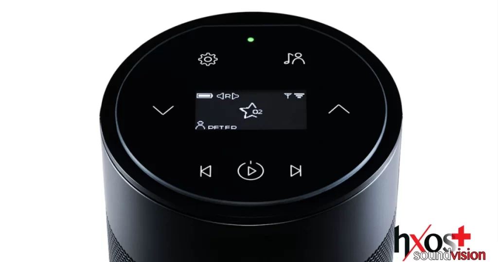 H Revox επέκτεινε τη γκάμα των ηχείων της με το μοντέλο Studiomaster A200, ένα ασύρματο ηχείο σχεδιασμένο για χρήση εντός και εκτός σπιτιού. 550 ευρώ