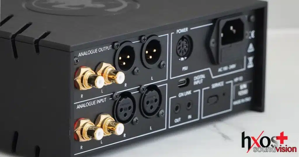 Το HP-10 είναι κάτι περισσότερο από ένας ενισχυτής ακουστικών. Είναι ένας εξελιγμένος προενισχυτής, ένα εργαλείο προσαρμογής και ένα μέσο έκφρασης για τον ακροατή.