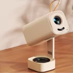Ο φορητός προβολέας Yaber T1 Pro με βάση 180°, στρογγυλεμένο design, και ατμοσφαιρικό φωτισμό