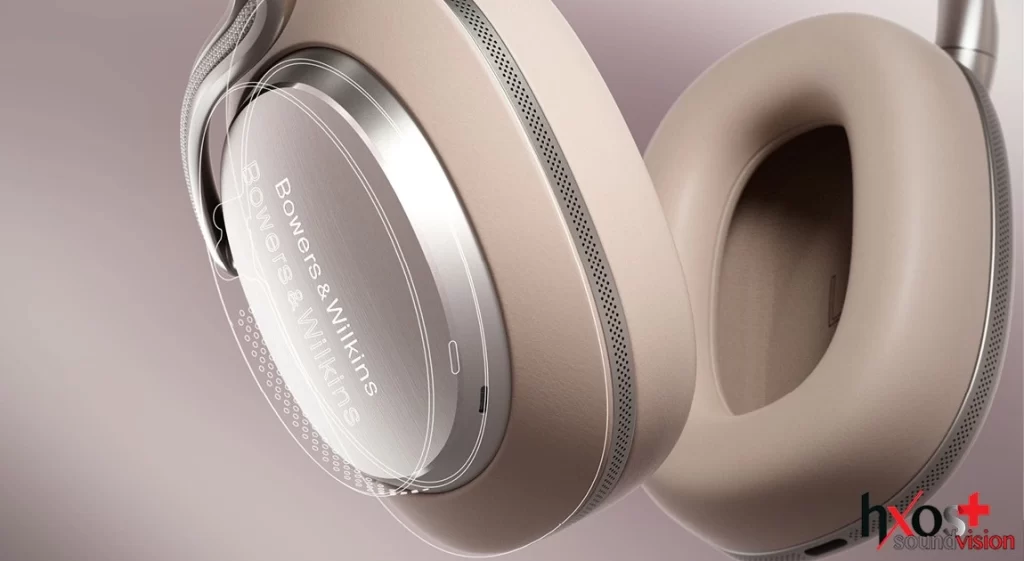 Η Β&W παρουσίασε τα νέα κορυφαία ακουστικά Bowers & Wilkins Px8 S2 σε δύο χρώματα: Onyx Black και Warm Stone. Η τιμή τους βγήκε στα €729.