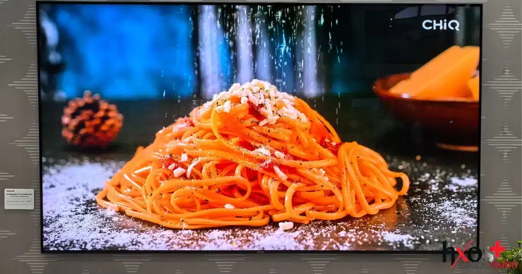 Chiq ΑΙ Wallpaper+ TV Q10 Nova 100 ιντσών RGB Mini LED