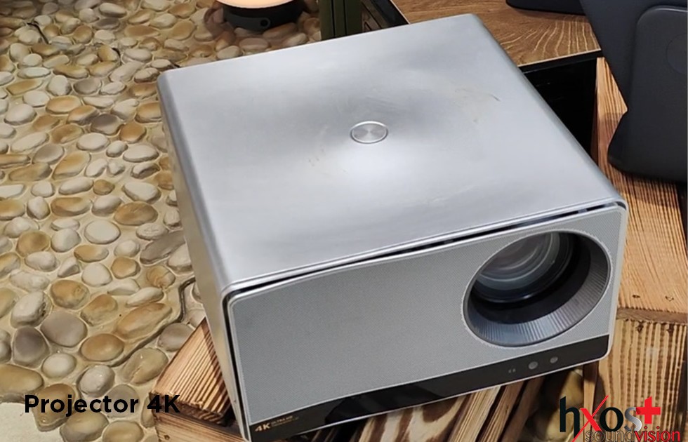 Σε εξέλιξη είναι ο 4Κ προβολέας της TCL