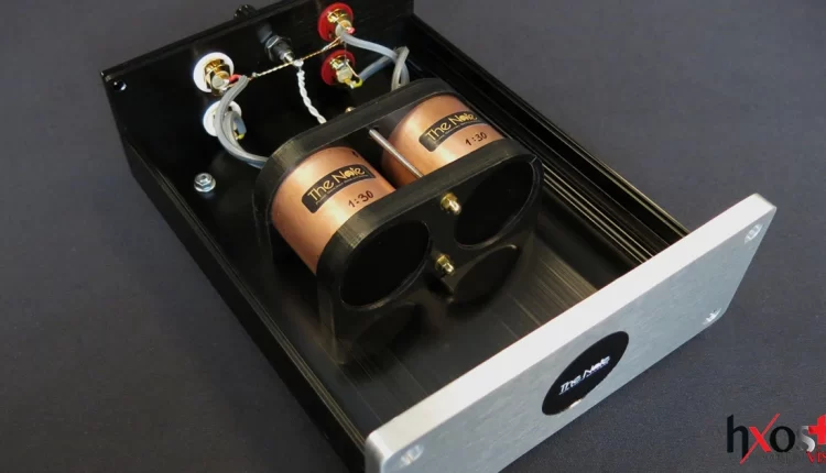 Τα προϊόντα της The Note κατασκευάζονται σε περιορισμένες ποσότητες, με point-to-point καλωδιώσεις, NOS λυχνίες (Telefunken, Valvo), και κορυφαία εξαρτήματα από Audio Note, Mundorf, Jensen, Siemens κ.ά.