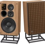 Η JBL γιορτάζει τα 80 χρόνια ιστορίας της με την κυκλοφορία του L100 Classic 80, μιας επετειακής έκδοσης του εμβληματικού ηχείου της.