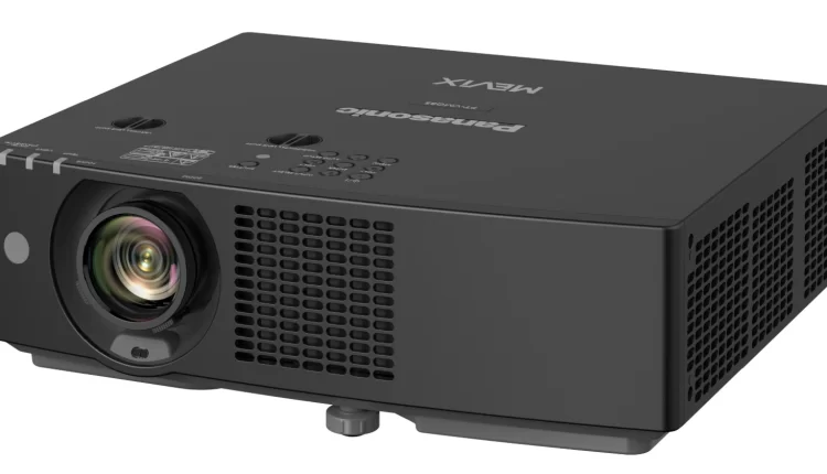 Στην ISE 2026, η Panasonic θα παρουσιάσει για πρώτη φορά στο ευρωπαϊκό κοινό τη νέα σειρά προβολέων LCD 4K VMQ85