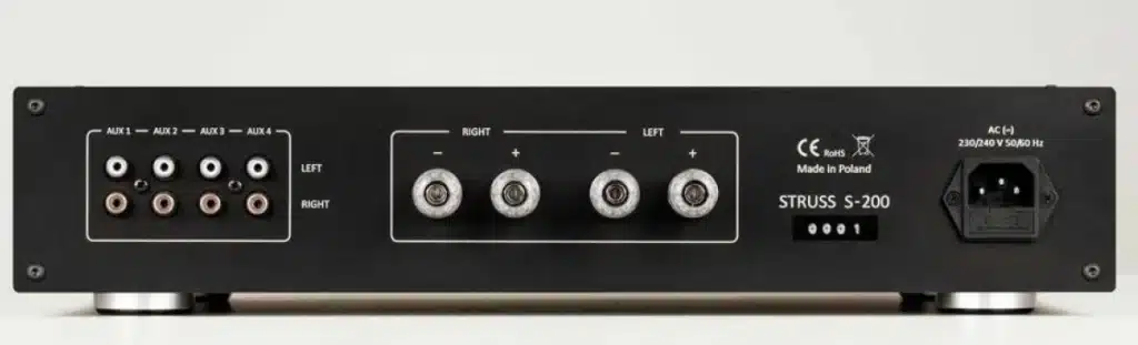 STRUSS S-200 rear