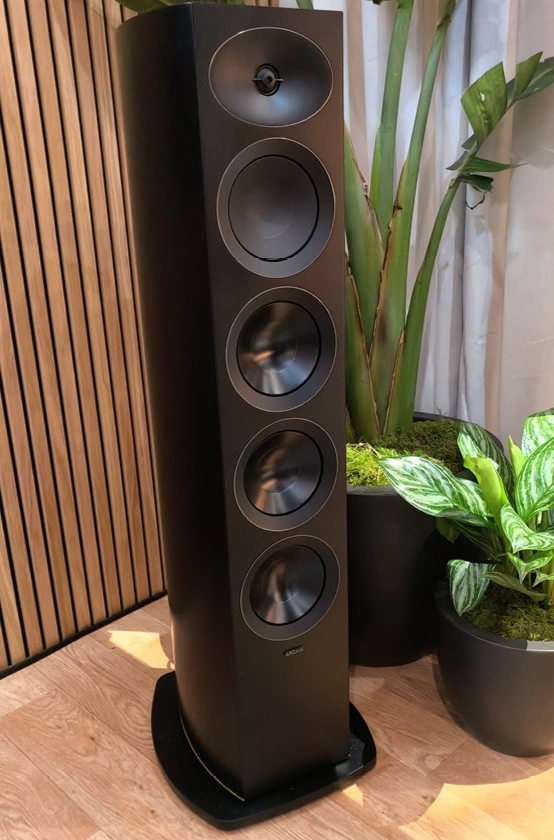 Arcam Radia ηχεία: Η αδιάκοπη δημιουργική ώθηση της Harman