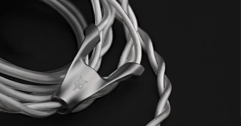 Meze Audio Astru: Νέα κορυφαία in‑ear με μονό (!) οδηγό και premium υλικά