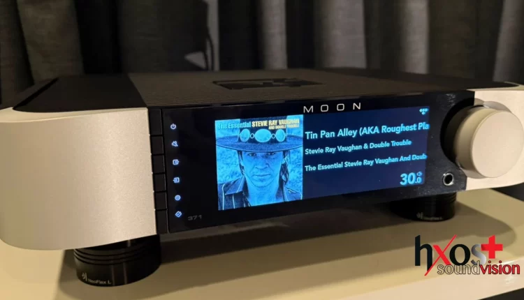 Moon 371: Με την ευκαιρία της άφιξής του στην ελληνική αγορά, συζητήσαμε την Geraldine Brinchault