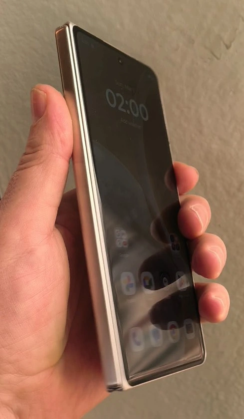 Motorola razr fold: Το πιο πλήρες foldable της αγοράς