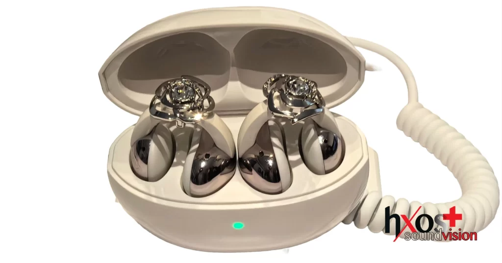 TCL CrystalClip: Ανοιχτά buds με κρυστάλλους Swarovski