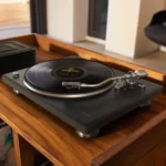 Denon DP‑500BT: Σύγχρονο πικάπ με ρίζες σε ιστορικές καινοτομίες της Denon