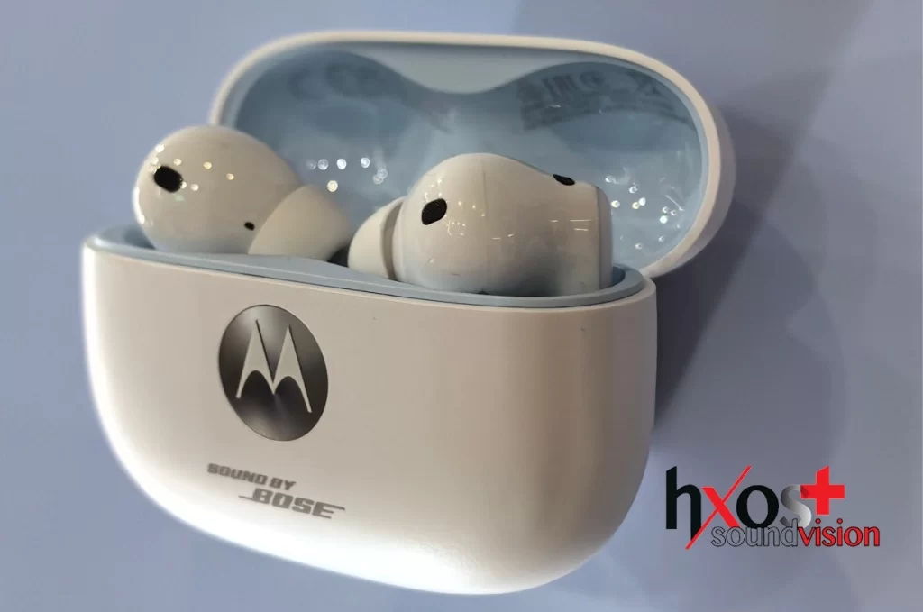 Moto Buds 2 και Buds 2 Plus: Ασύρματα ακουστικά με ήχο Bose και αυτονομία έως 48 ώρες