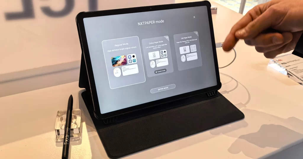 TCL MWC 2026: NXTPAPER σε AMOLED και νέα tablets
