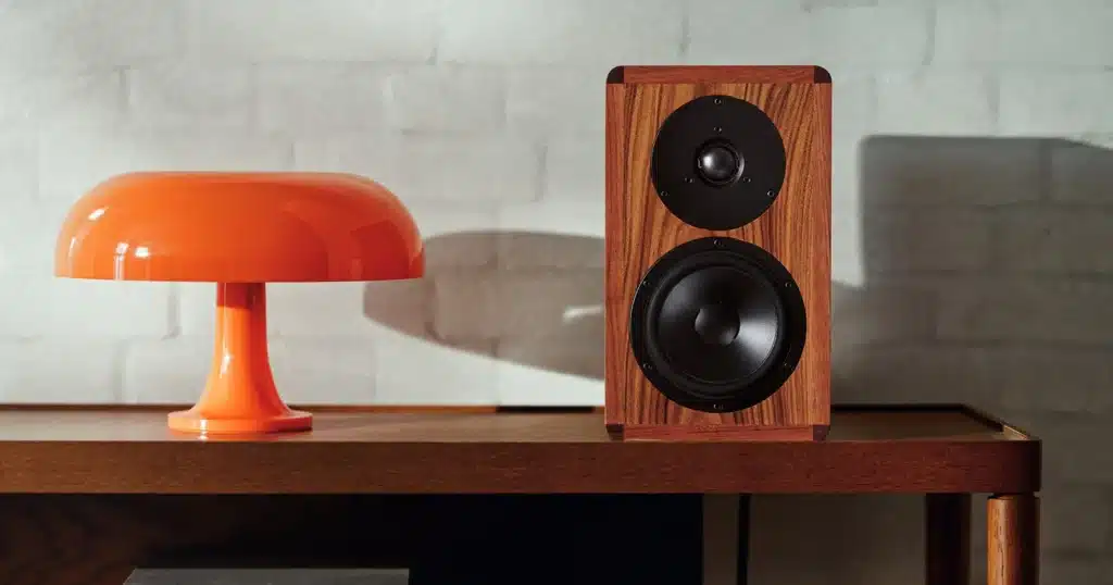 Dynaudio Legend: Ένα ηχείο στολίδι!