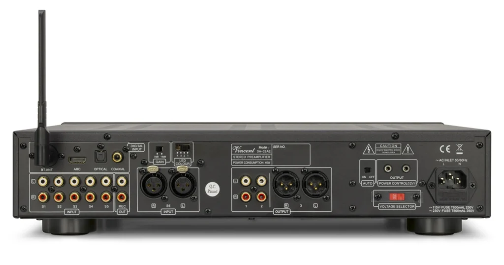 Vincent SA-32 AE: Υβριδική ειδική έκδοση προενισχυτή για τα 30 χρόνια της εταιρείας