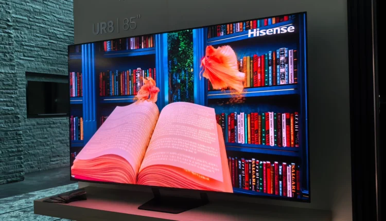 Hisense UR8S: Η πιο πλούσια RGB MiniLED TV με 180Hz
