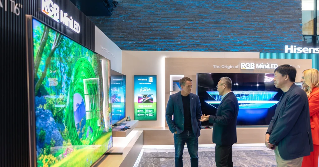 Hisense: Επίσημος πάροχος οθονών VAR για το FIFA World Cup 2026 και νέα RGB MiniLED σειρά τηλεοράσεων