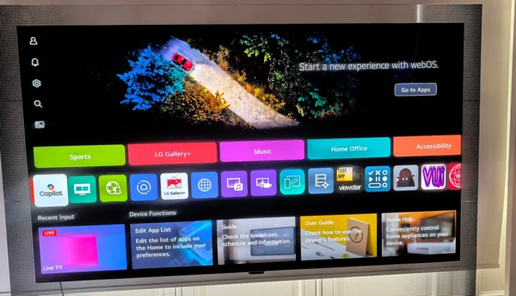 LG OLED evo W6: Για πρώτη φορά η σειρά W στην ελληνική αγορά