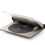 Bang & Olufsen Beosystem 3000c Dune Grey Edition: Ένα κλασικό ξαναζεί και μας θυμίζει γιατί το βινύλιο δεν πεθαίνει ποτέ