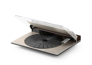 Bang & Olufsen Beosystem 3000c Dune Grey Edition: Ένα κλασικό ξαναζεί και μας θυμίζει γιατί το βινύλιο δεν πεθαίνει ποτέ