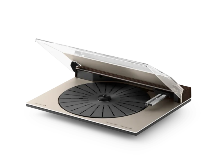 Bang & Olufsen Beosystem 3000c Dune Grey Edition: Ένα κλασικό ξαναζεί και μας θυμίζει γιατί το βινύλιο δεν πεθαίνει ποτέ