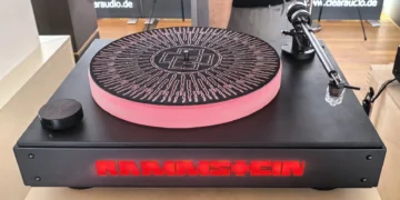 Clearaudio Rammstein: Όταν το βινύλιο βρέχει φωτιά επί σκηνής