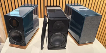 Elac Elegant 100: Επετειακός σχεδιασμός, σύγχρονος ήχος