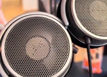 Grell Audio OAE2: Το νέο ανοικτού τύπου ακουστικό του Axel Grell