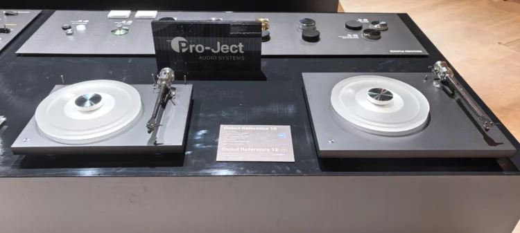 Pro Ject Debut Reference 12: Για όσους ζουν το βινύλιο, όχι απλώς το ακούνε