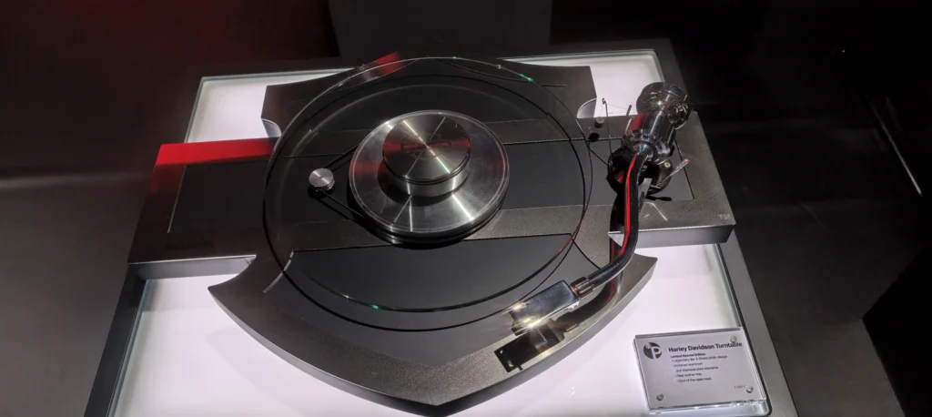 Pro‑Ject Harley Davidson Turntable: Ταχύτητα και βινύλιο