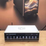 HiFi Rose RA80: Οθόνες ακόμη και σε μονομπλόκ ενισχυτές