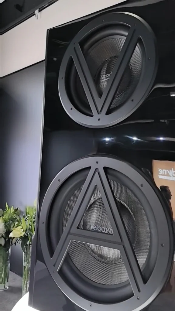 Velodyne 1824: Ένα subwoofer που πιάνει τον ήχο από πολύ χαμηλά, από τους υπόηχους