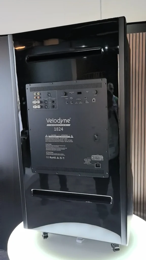 Velodyne 1824: Ένα subwoofer που πιάνει τον ήχο από πολύ χαμηλά, από τους υπόηχους