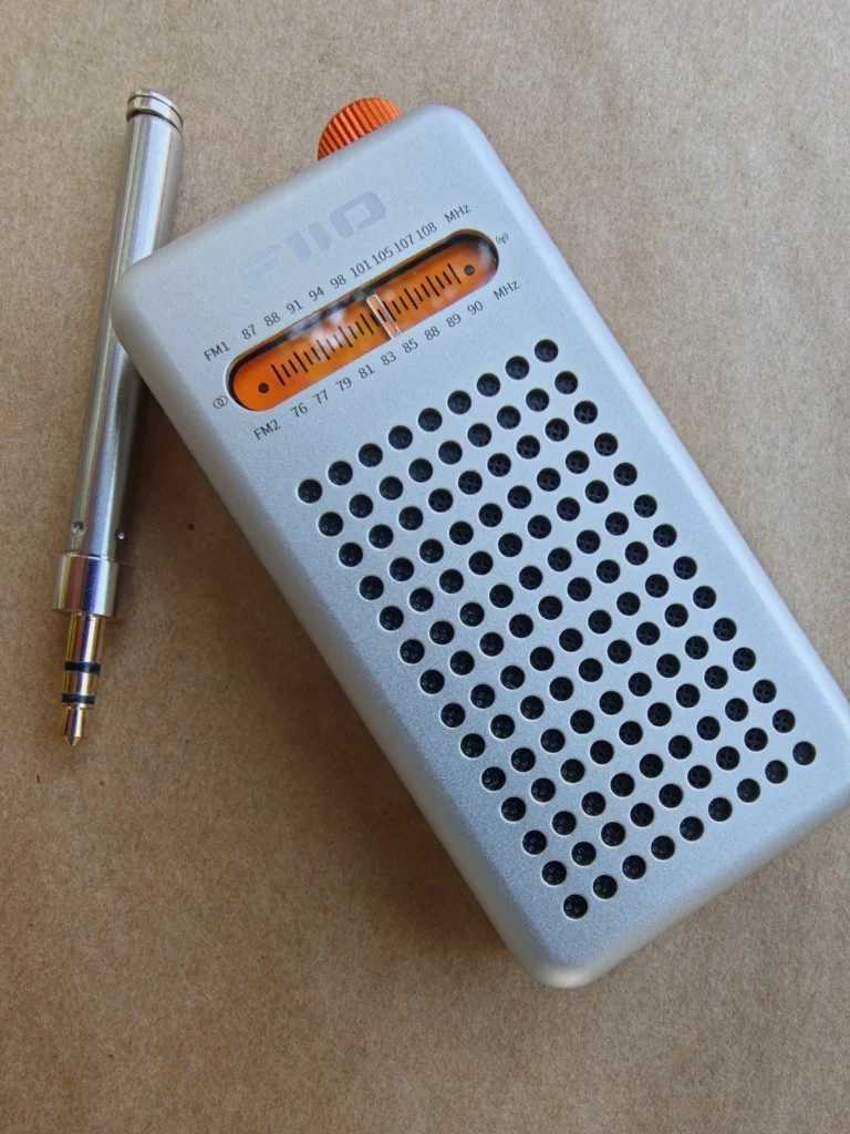 FiiO RR13 Review: Ένα τρανζιστορακι σε vintage στυλ