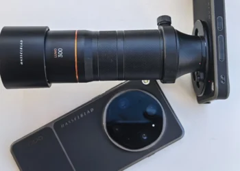OPPO Find X9 Ultra Hasselblad Earth Explorer Kit