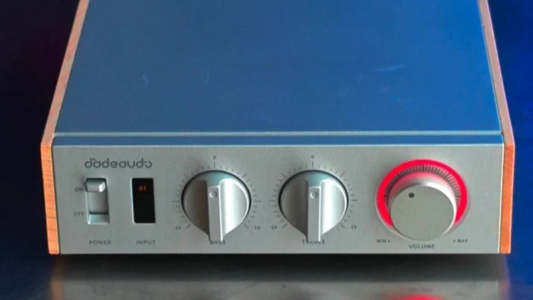 JadeAudio Level 1: Δυνατή οδήγηση σε μέγεθος τσέπης